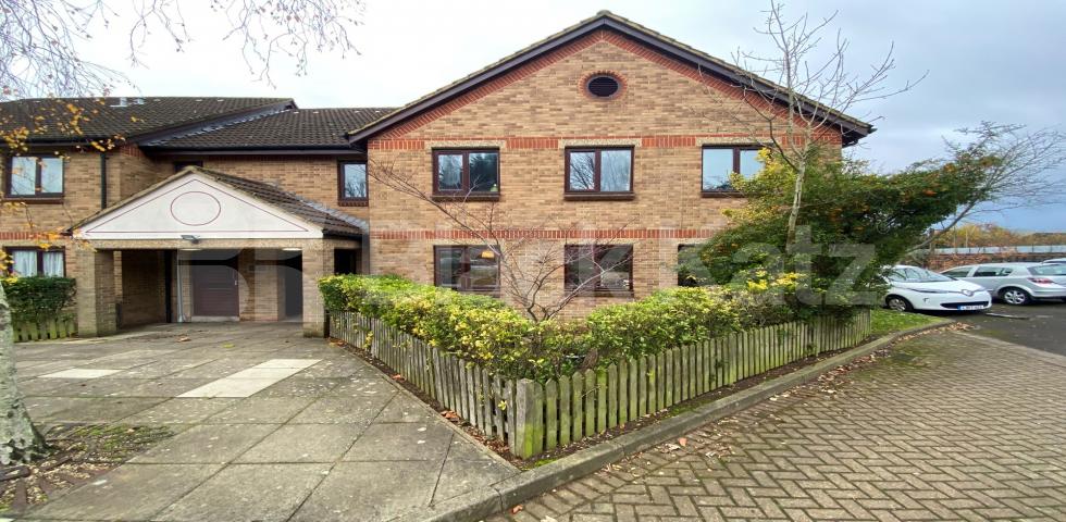 			1 Bedroom, 1 bath, 1 reception Ground Floor Flat			 Deanery Close, East Finchley